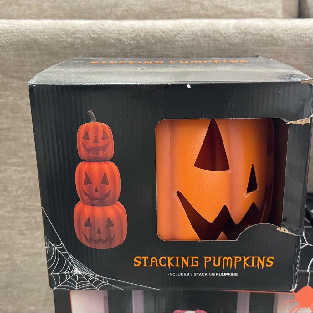 Stacking Pumpkins Halloween Decor